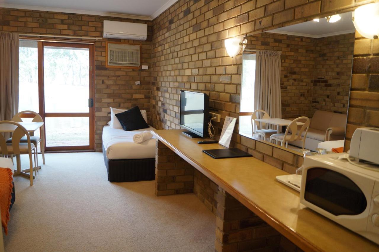 Magdala Motor Lodge & Lakeside Restaurant Stawell Exterior foto