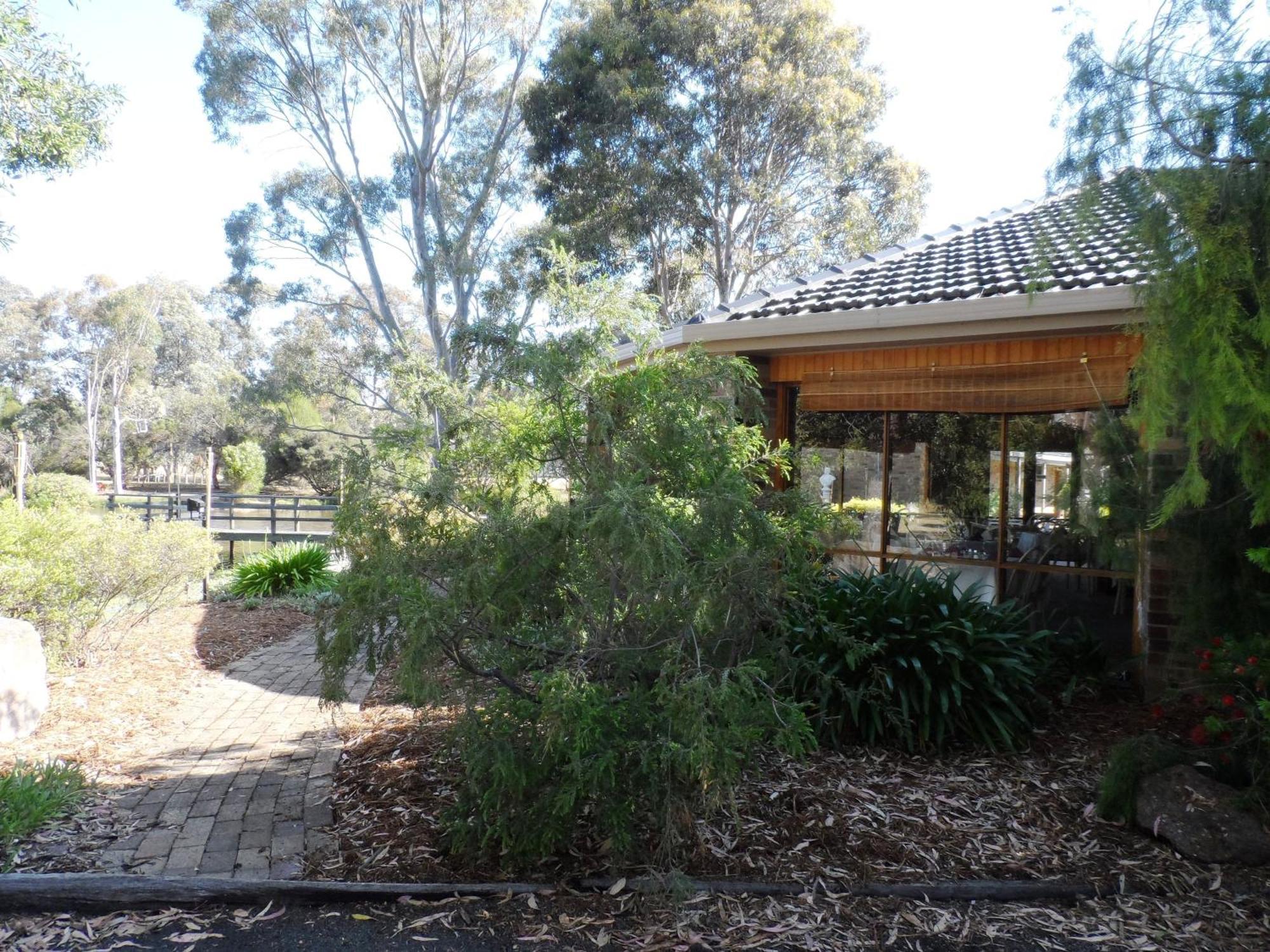 Magdala Motor Lodge & Lakeside Restaurant Stawell Exterior foto
