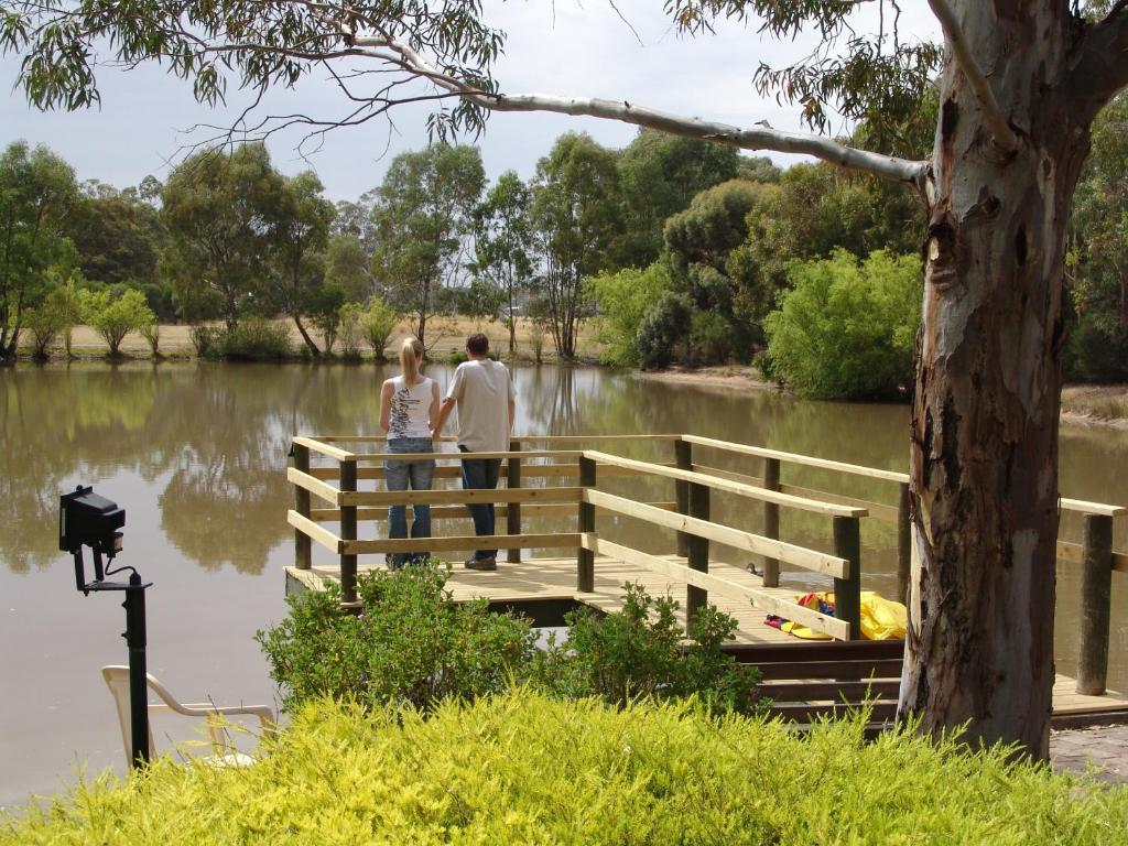 Magdala Motor Lodge & Lakeside Restaurant Stawell Exterior foto